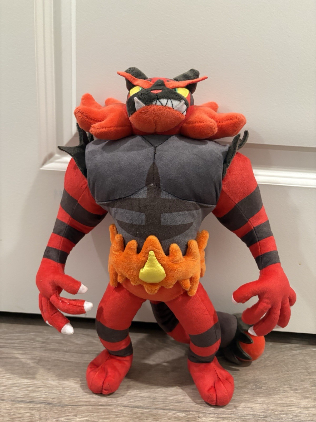 POKEMON CENTER Incineroar 2017 Red Standing 14" Plush Poseab