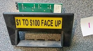 IGT  SPlus Bill Validator Lamp Board 1 WITH 1 bulb 1 socket untested