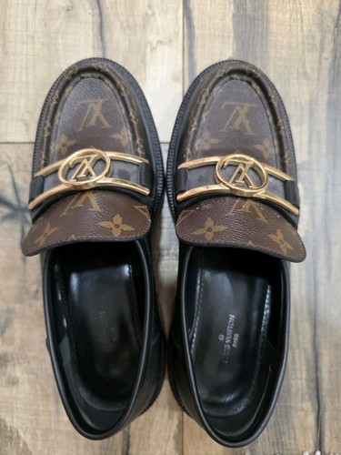 louis vuitton Run Away Sneakers 37.5