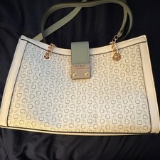GUESS Women s Logo Print Shoulder Bag Zip, Green Strap, Gold Chain, Pockets