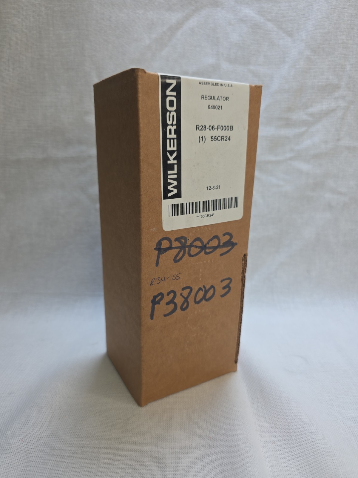 Wilkerson R28-06-F000b Air Pressure Regulator, 3/4" Pipe Size