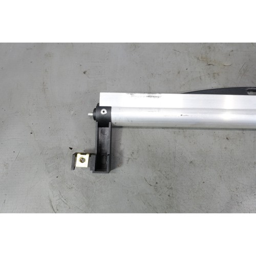 Damaged 97-03 BMW E39 Sedan Right Rear Window Retractable Roller Sun Shade OEM - Picture 3 of 6