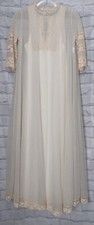 Flair Lingerie Vintage White Nightgown And 3/4 Sleeves Double Layer Robe