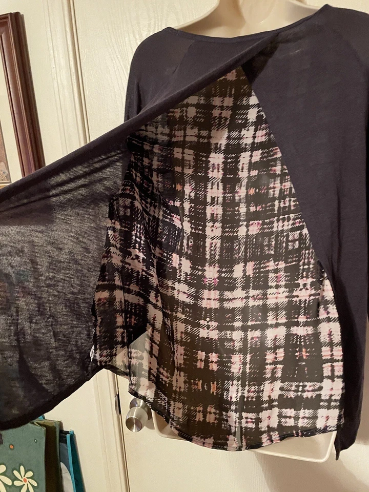 Blusa Top Decree Para Mujer Talla M Manga Larga Boho Corte Transparente A Cuadros Rosa Gris Foto 3 de 4