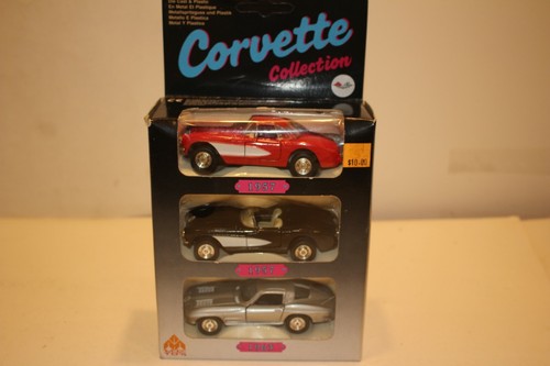 Maisto Corvette Collection, 2 X 1957, 1963 Split Window, 1/43 Scale Diecast - Picture 2 of 11
