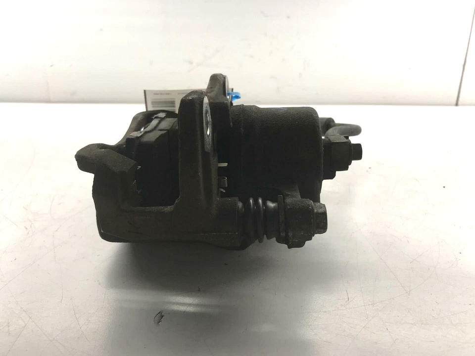 Pinza de freno trasera Saturn Ion 2004-2007 parada hardware conductor izquierdo derecho usado Foto 3 de 4