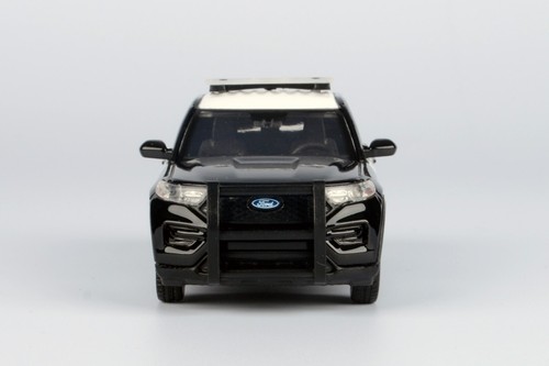 2022 FORD POLICE INTERCEPTOR UTILITY "CHP" 1/43 DIECAST MODEL BY MOTORMAX 79497 - Picture 7 of 9