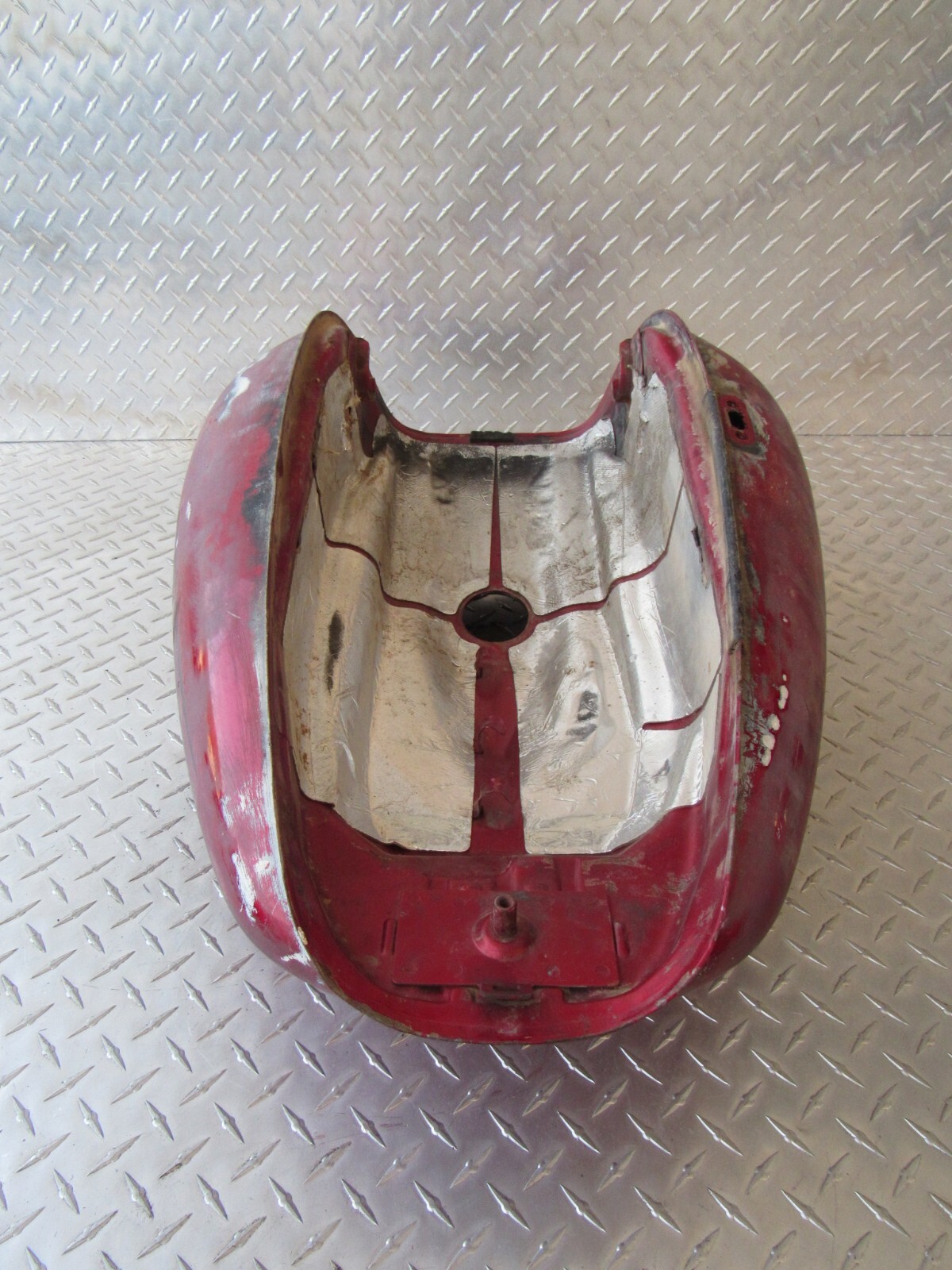 2009 09 YAMAHA XVS1100A XVS 1100 VSTAR V STAR FUEL TANK eBay