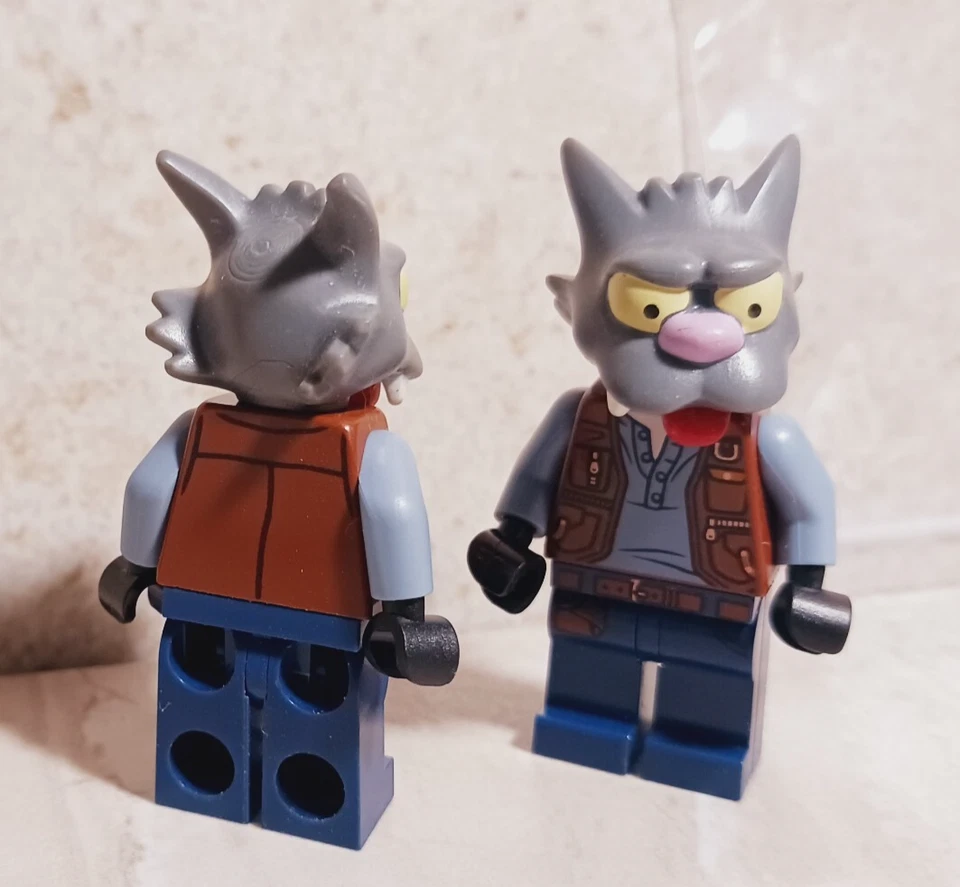 LEGO Simpsons Cat in Vest & Jeans Minifigure SCRATCHY big Head Long sleeve - Image 2 of 2