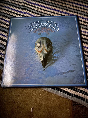 Eagles - Their Greatest Hits 1971-1975 Vinyl LP (1976) - Asylum 6E-105