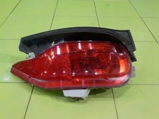 Feu arrière Toyota AVENSIS