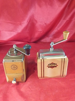 2 Alte Kaffeemühlen Geska Holz Metall Vintage (5152)