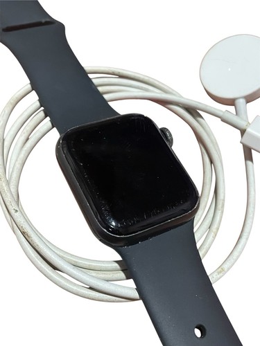 Apple Watch Series 5 Space Gray with Black Sport Band 40mm GPS - Picture 2 of 9