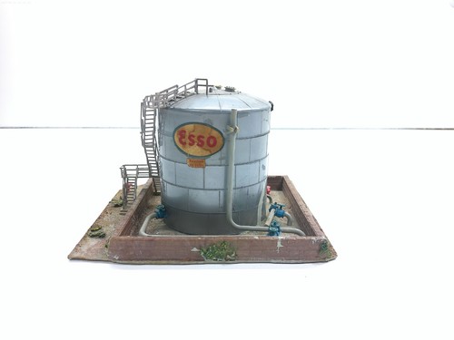 Kibri HO 393 depósito depósito almacén de aceite "Esso" - construido - sin embalaje original #11983 | Zustand: Gebraucht