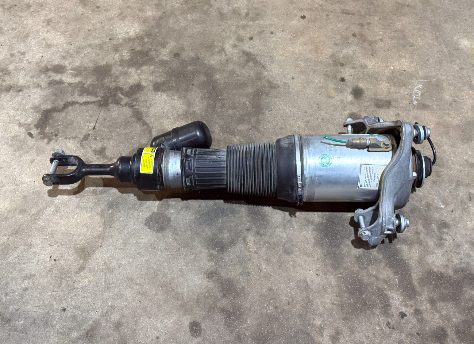 06-12 Bentley Continental Flying Spur Front Right Air Shock Strut Absorber PO43