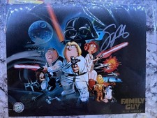 Foto icónica autografiada por Seth MacFarlane Family Guy 8x10 con certificado de autenticidad y holograma