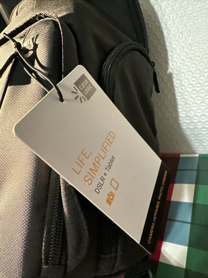 Case Logic Compact DSLR Camera Tablet Backpack Black - Image 2 of 3