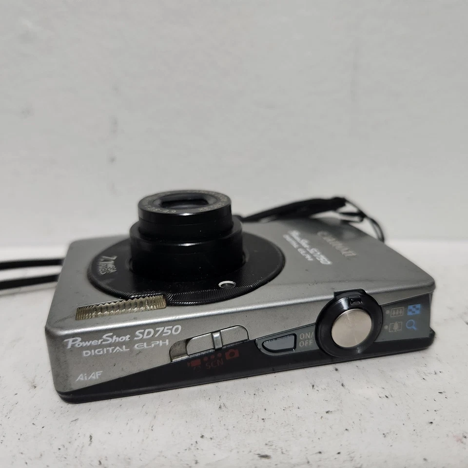 Canon PowerShot SD750 Digital ELPH 7.1MP Digital Camera FOR PARTS READ - Image 4 of 4
