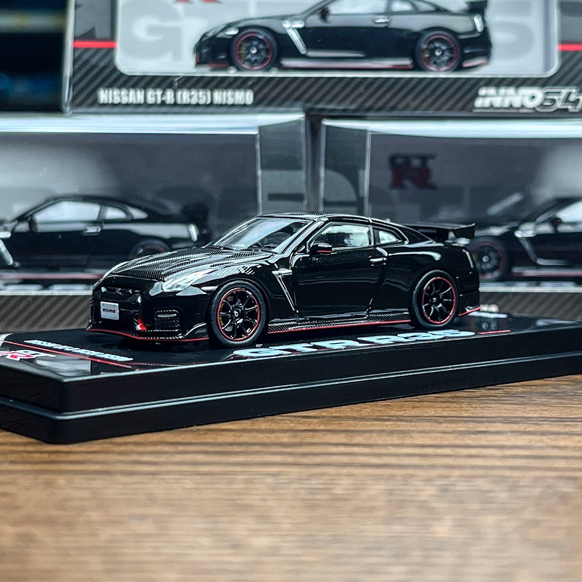 Nissan GT-R R35 NISMO 1:64 Black Alloy Diecast Model Car - Collectible