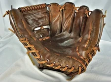 RESTORED 1960S "MANTLE" RAWLINGS XPG 6 PERSONAL MODEL GLOVE