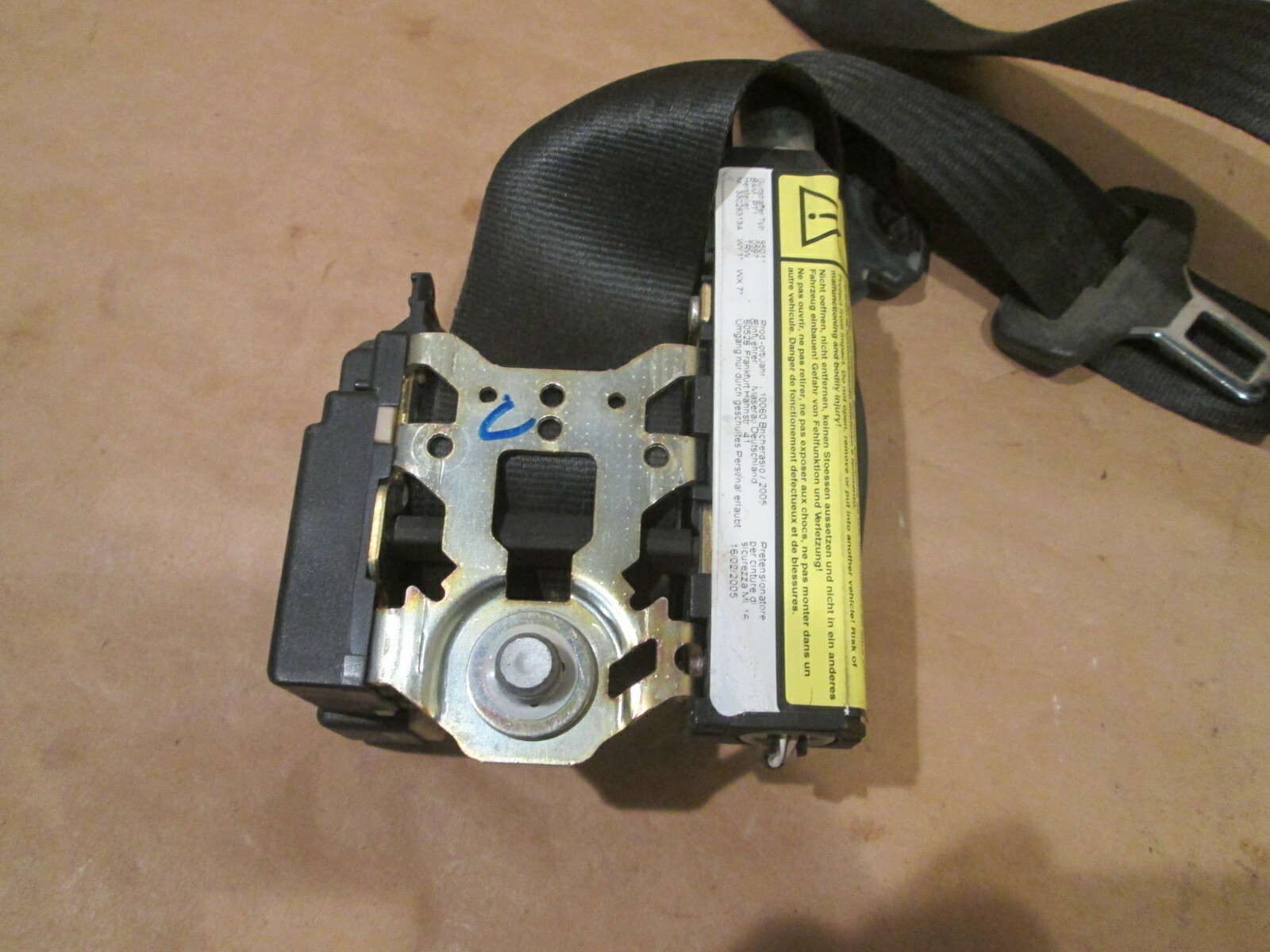 Maserati 4200 - LH Front Seat Belt Roller - P/N 67190800