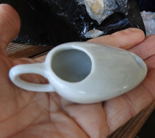 Antique petit biberon canard en céramique blanche Soins Bébé Nourrisson