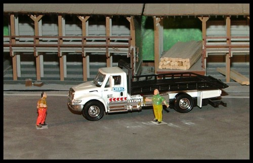 Matchbox _ HO Scale _ Working Rigs _ International Durastar Flatbed ...