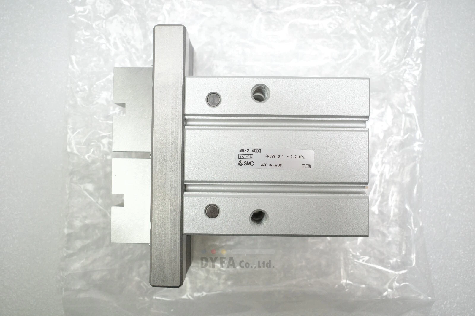 1PC New SMC MHZ2-40D3 Cylinder Expedited Shipping MHZ240D3