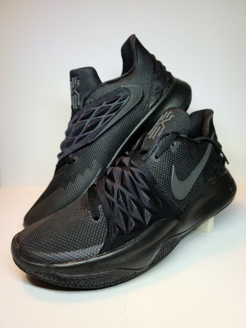 kyrie 1 low triple black