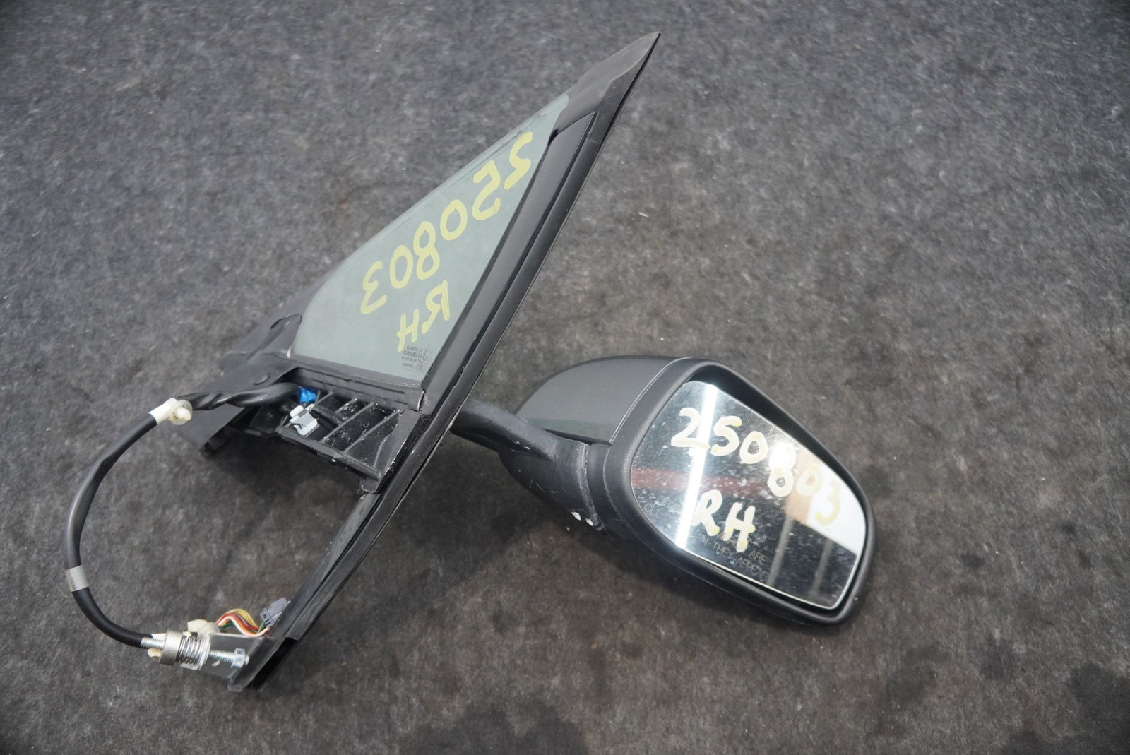 Right Passenger Door Mirror Vent Window Glass OEM Aston Martin V8 Vantage 2008