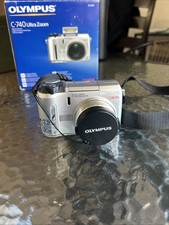 Olympus CAMEDIA C-740 Ultra Zoom 3.2MP Digital Camera - Silver