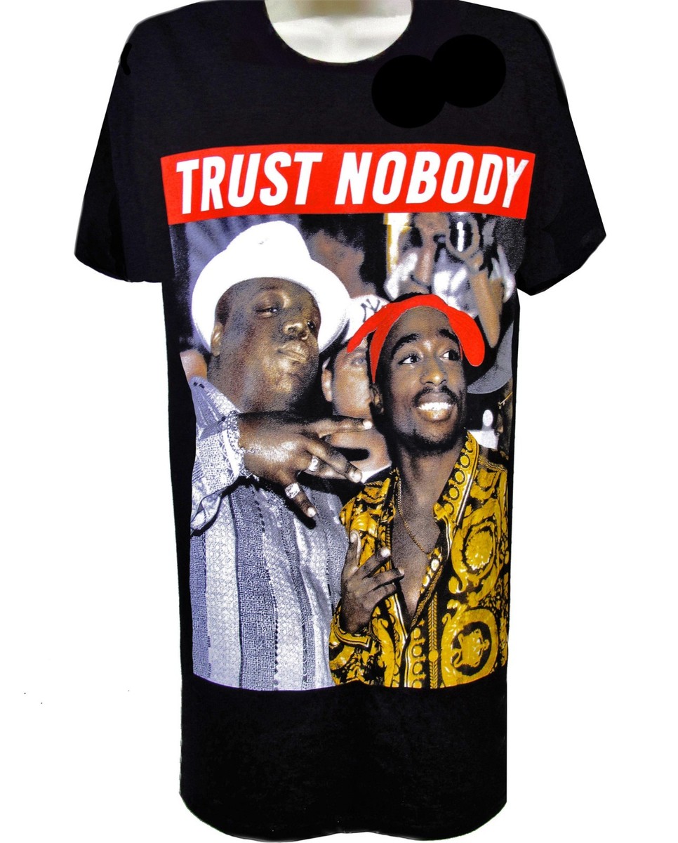 キャラクターグッズ Dressed Cotton Dropped 2pac set Amazon.com: POP 2Pac - Tupac [Shakur] in Vest with Bandana