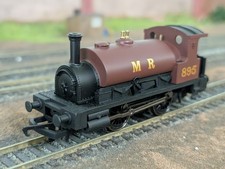 Hornby R1115 Class 0F Pug 0-4-0T 895 in Midland Railway Maroon