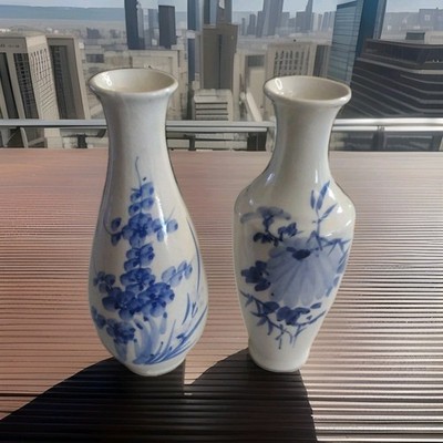 Set Of 2 Hand-painted Blue Flowers on White Porcelain Tapered Vase 5.5'' unmarked