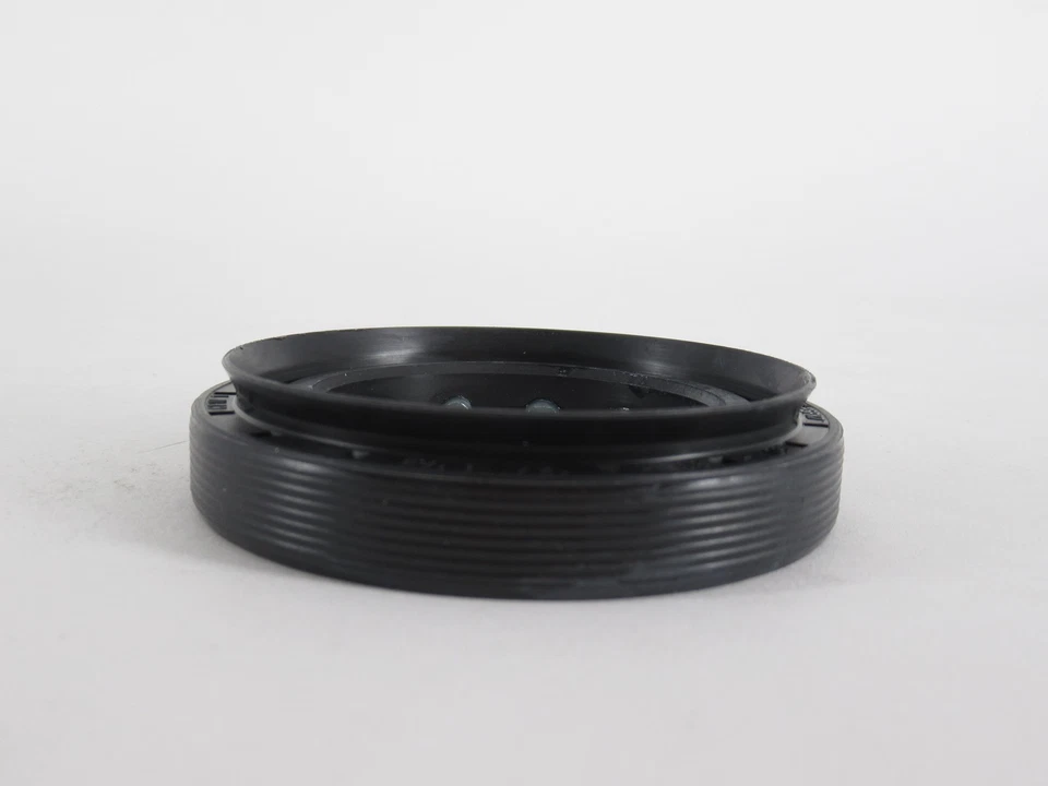 Sello de eje de transmisión genuino OEM Mopar Dodge Ram 68034432AA 4500 5500 diésel Foto 4 de 4