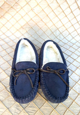 Sonoma Life Style Size S 5-6 Women  s Blue faux suede Moccasin Slippers