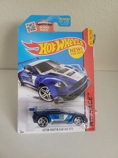 Hot Wheels 2015 HW Race Aston Martin Vantage GT3 - Blue