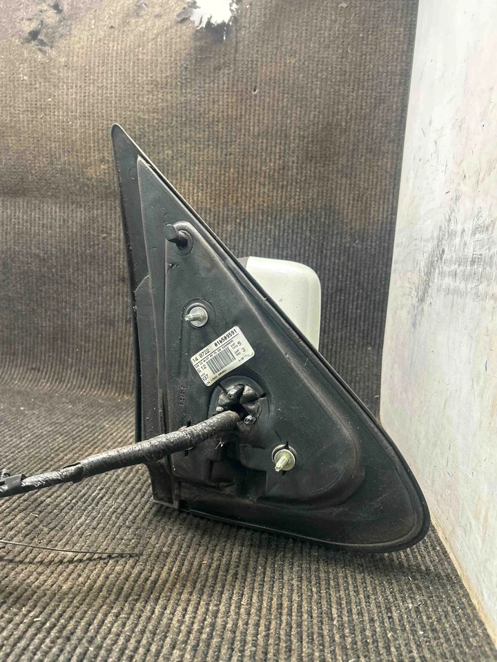 Fits 2005-2006 Lincoln Navigator Gray Left Door Mirror Assembly OEM:6L7Z17683AA - Image 4 of 4