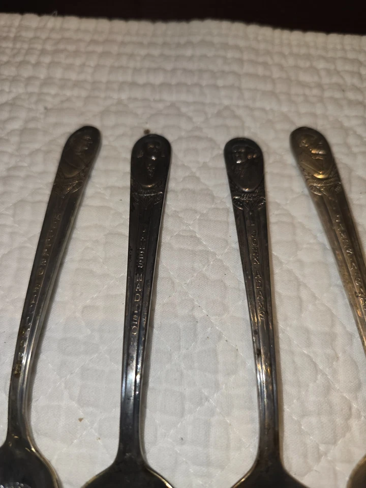 16 spoons a collection of silver plated commemorative U.S.A presidential spoons - Image 3 of 4