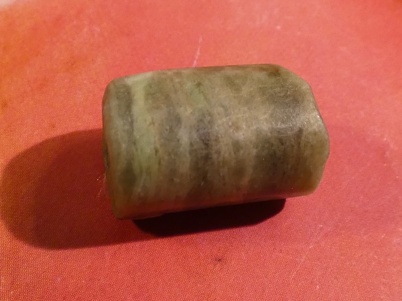 ANCIENT PRECOLUMBIAN MESOAMERICAN GREEN BLK JADE BARREL SHAPE BEAD 15.9-10.3MM