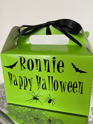 Halloween Geschenkbox personalisiert Name Leckerli Süßigkeiten Box viele Farben 