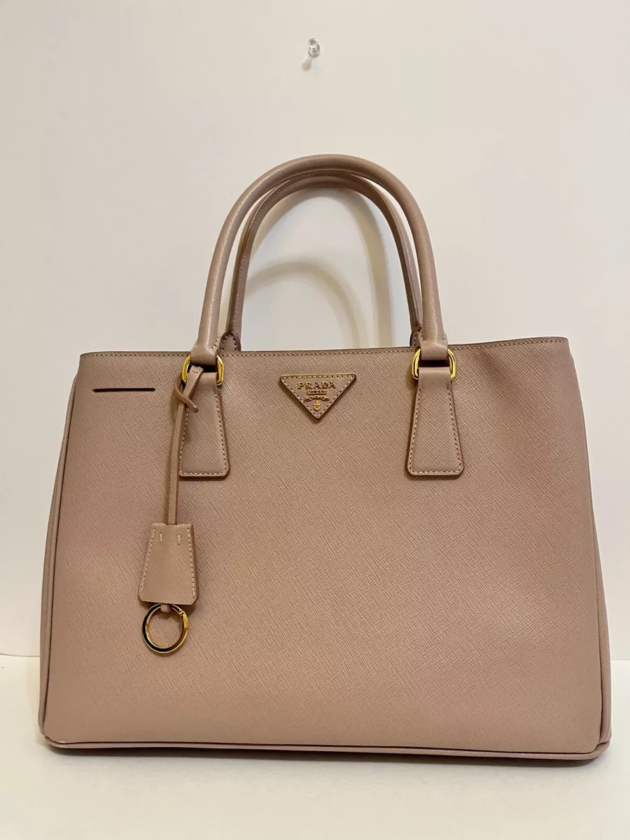 Medium Prada Galleria Saffiano leather bag