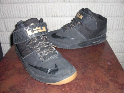 Nike LeBron Akronite Basketball Shoes 6.5 Youth 819832-009 Black Gold NICE