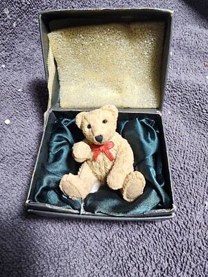 VINTAGE BEAU BEARS '' BEAR FIGURINE'' IN CHEST.  RARE
