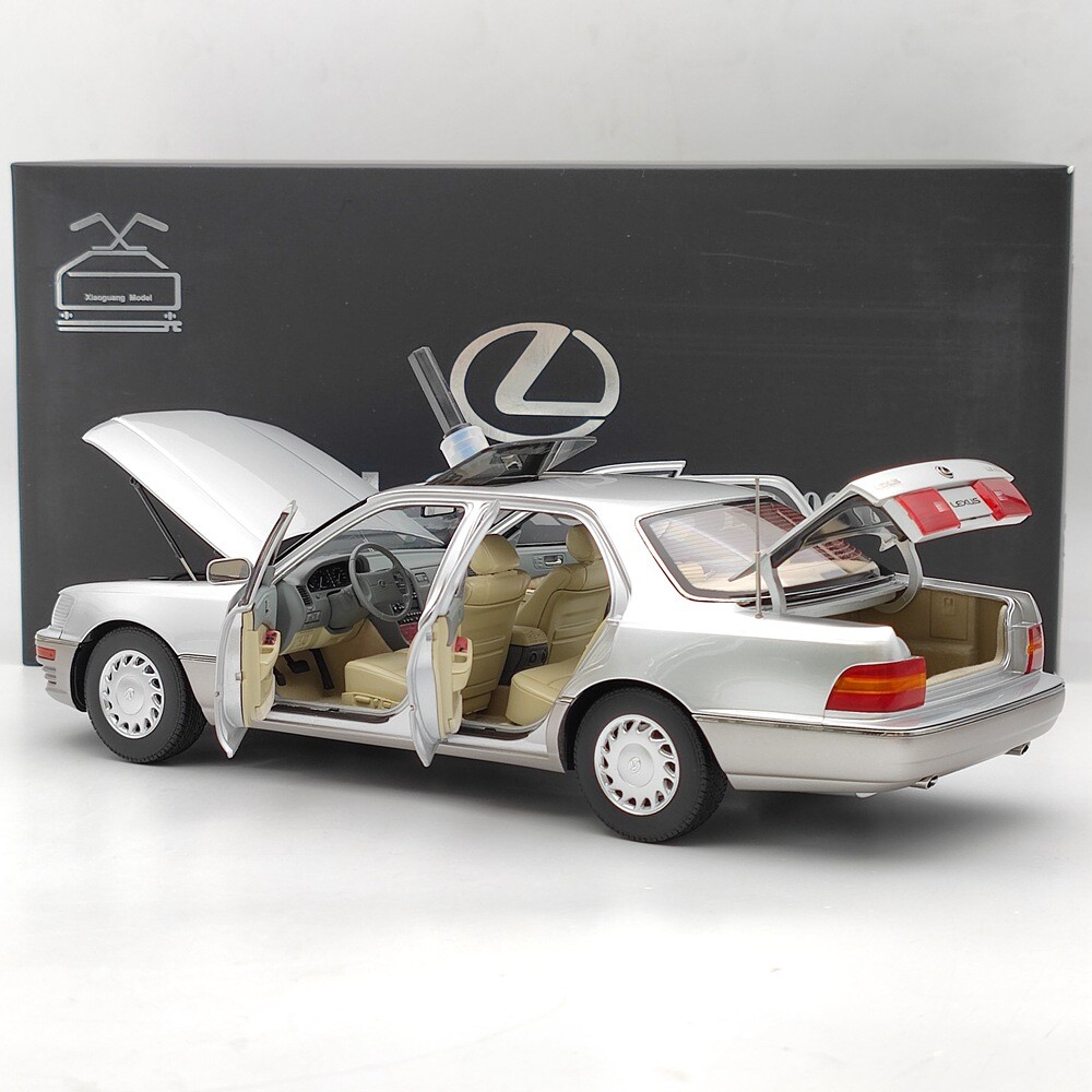 1:18 Lexus LS400 First Generation Diecast model Collection Open