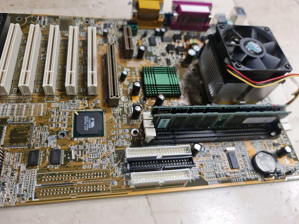 Biostar M7VKB Sockel A AGP ISA Mainboard + AMD Duron 1200MHz + 256MB SD-RAM - Immagine 4 di 4