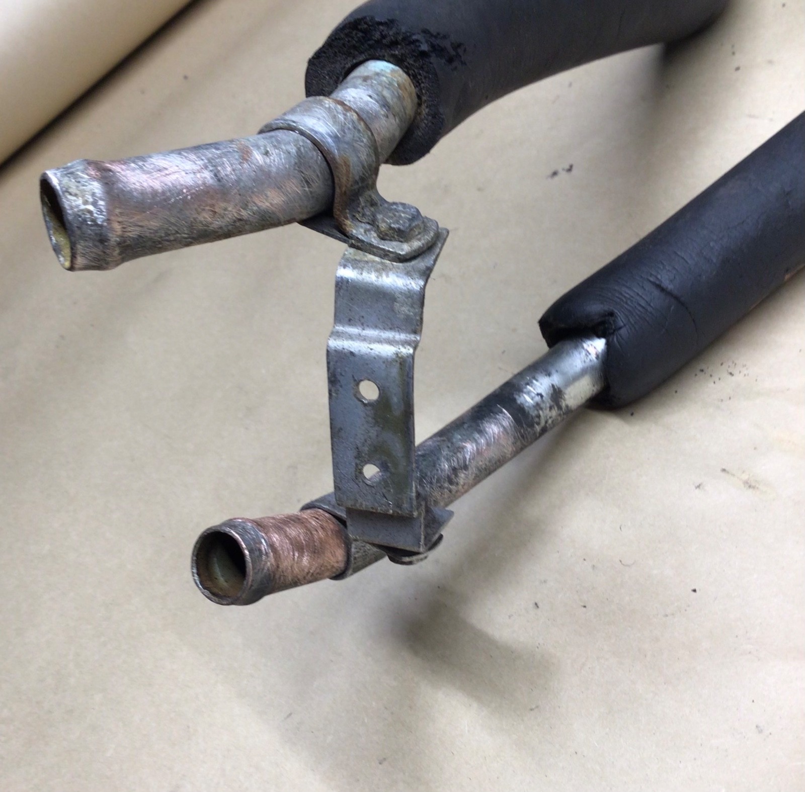 1966 - 1980 Rolls Royce Silver Shadow Silver Wraith II Heater Core Pipe Hoses