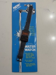 Vintage Waterworld Unisex Watch 35mm Brass Tone Movie New Battery 8.5\