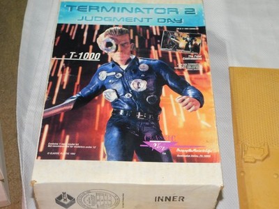 CAROLCO CLASSIC PLASTIC VINTAGE 1991 T2 JUDGMENT DAY T-1000 RESIN MODEL KIT 1/6