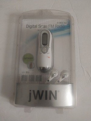 JWIN digital scan FM radio, LCD screen and clock function (2006) white